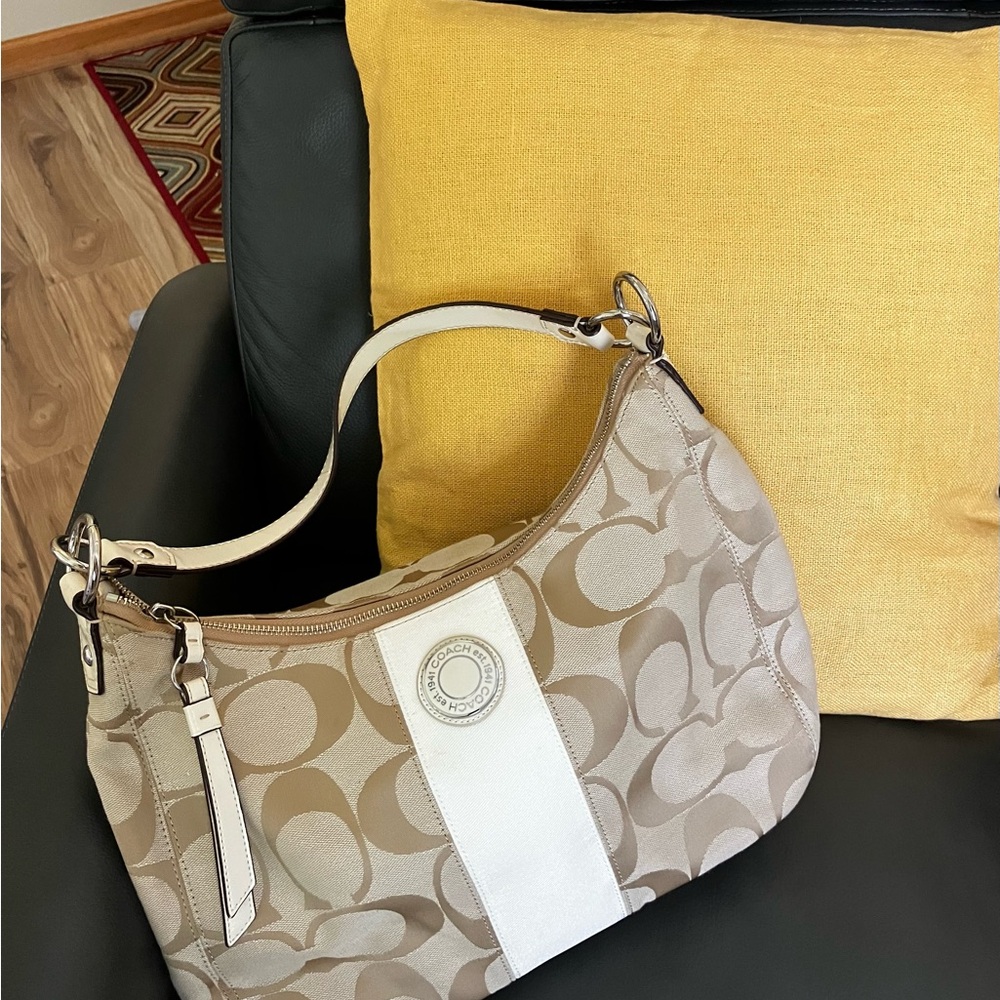 Coach purse - Excellent condition!